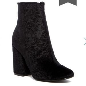 Marc Fisher Prana Cap Toe Bootie Black 10